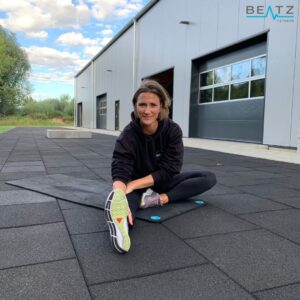 Mobility-Training im Außenbereich des Fitnessstudios BEATZ Elmshorn