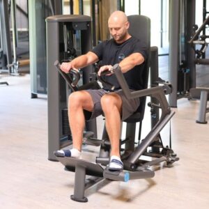 Gerätetraining im BEATZ Fitnessstudio nahe Kölln-Reisiek